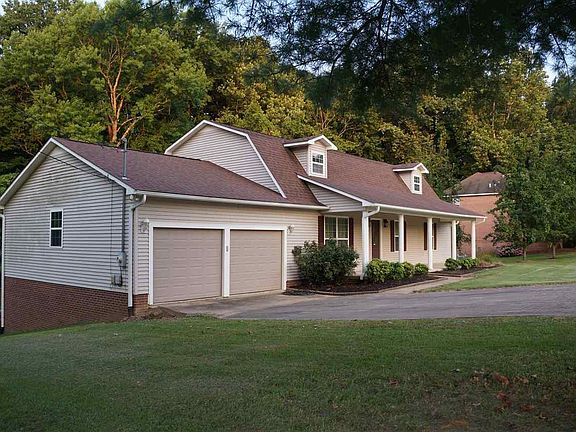 2nd image of 135 Cypress Cv
