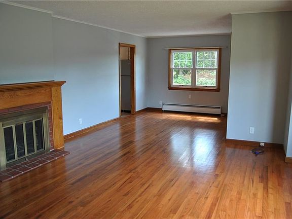 5th image of 1050 West St