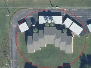 401 Manor Cir, Sebring, FL 33872