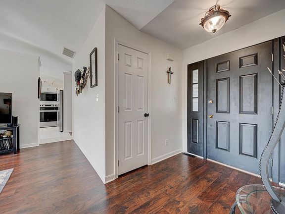 5th image of 4155 Country Ridge Dr