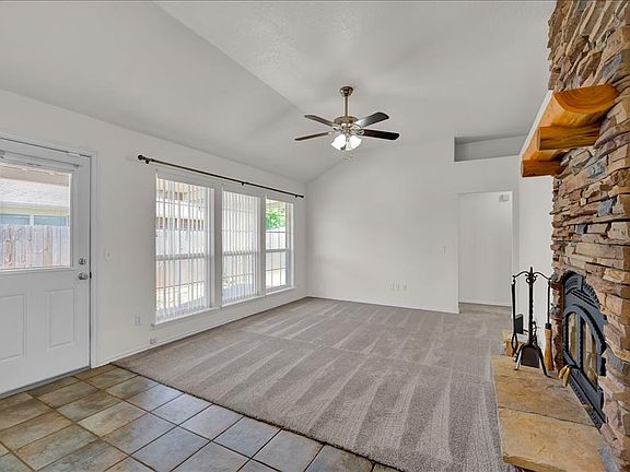 4th image of 337 W Chantilly Way