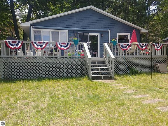 2nd image of 11180 Alpine Dr