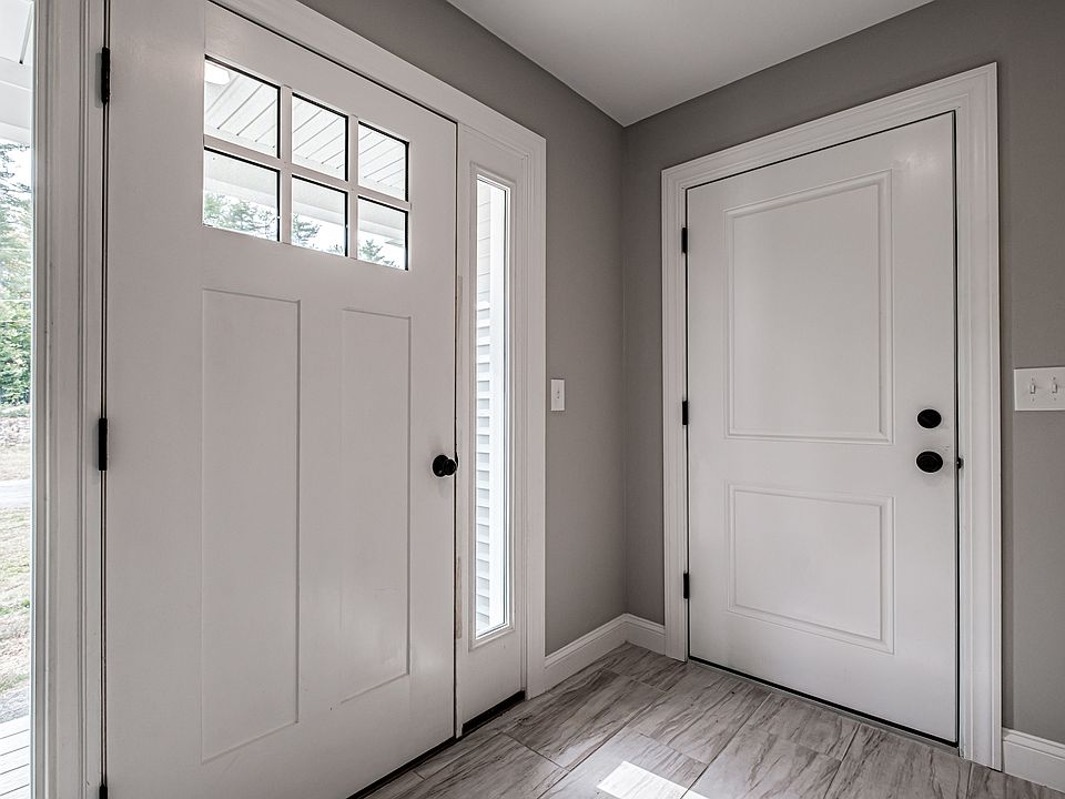 front entry hall and door to garage