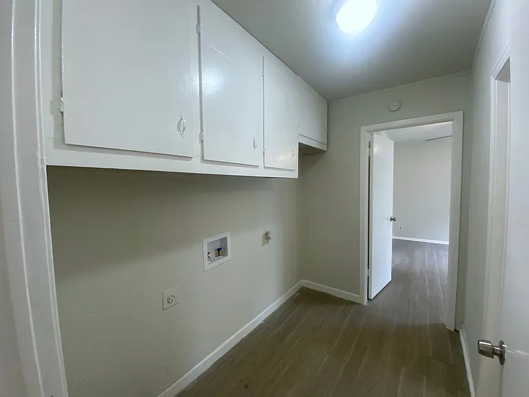 158 Weizmann St — Photo 9