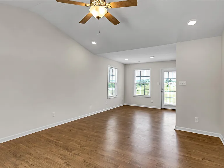 2020 McCleary Rd — Photo 5