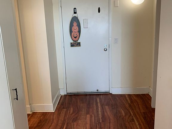 3rd image of 1 Landmark Sq APT 618