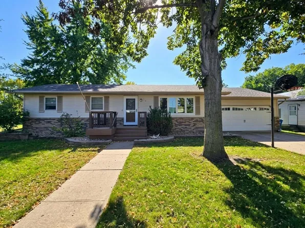 309 Iverson St, Gayville, SD 57031