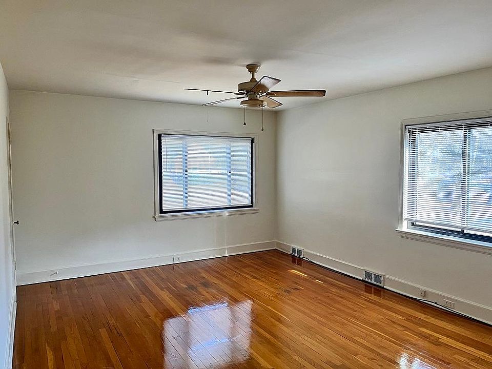 2nd image of 107 Hilton Ave #4