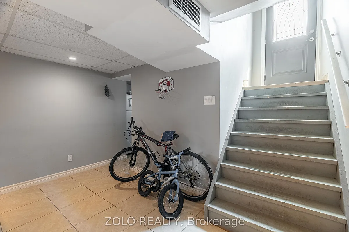Building Photo - 306 Spruce St #BASEMENT