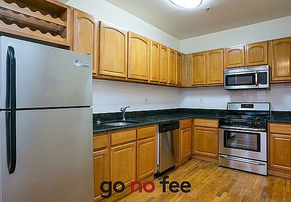 4th image of 246 Manhattan Ave APT 3A