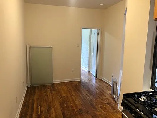 Rented by Waverly Realty Associates | media 16