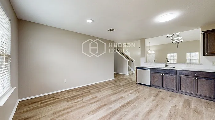 218 Thoroughbred St — Photo 14