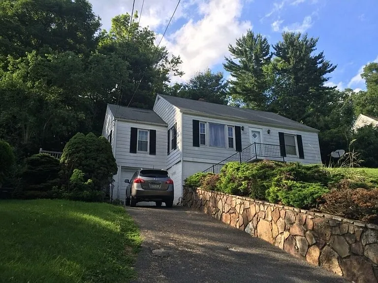 1219 East Dr — Photo 1