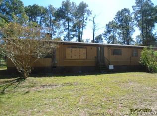 598 Southfork Rd, Parkton, NC 28371