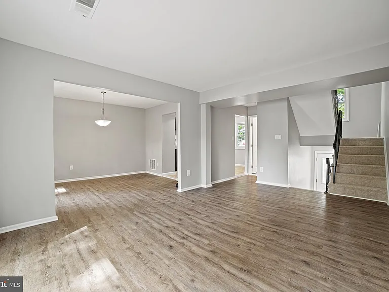9328 Humphries Dr — Photo 3