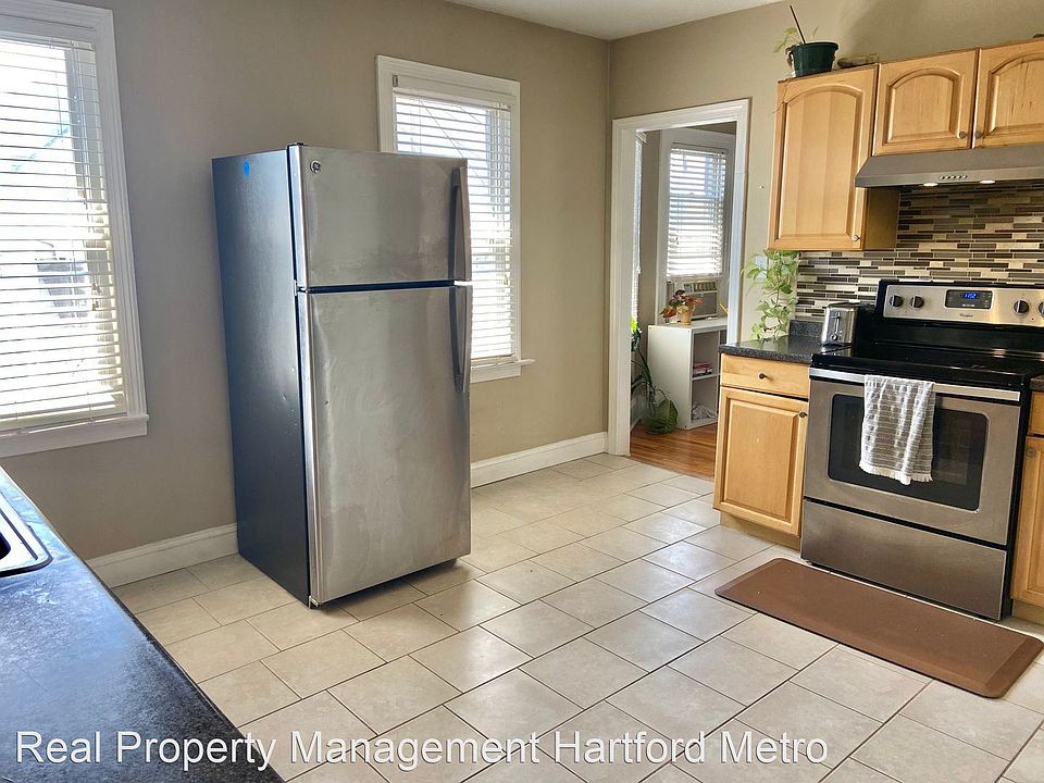 1st image of 122 Grandview Ter #120