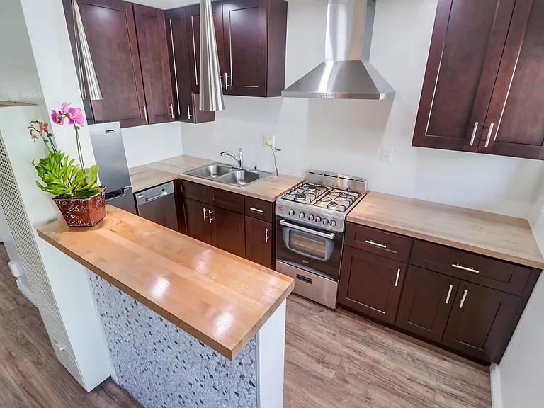 3600 Mission Blvd #13 — Photo 16