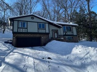 2222 Black Oak Dr, Minnetonka, MN 55305