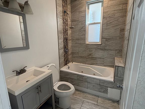 3rd image of 4320 W Congress Pkwy #2
