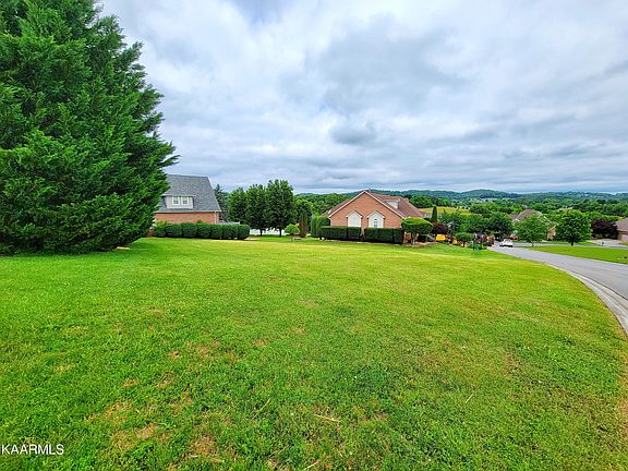 2nd image of 2371 Rosemeade Dr