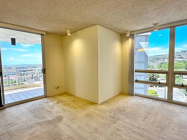 2047 Nuuanu Ave #1203 — Photo 4