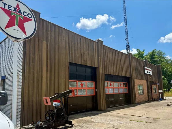1001 E Main St, Casey, IL 62420