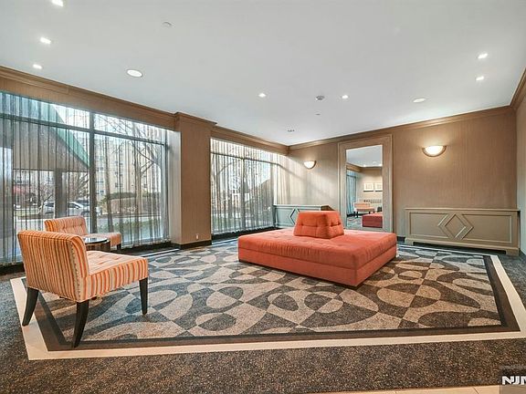 5th image of 2200 Central Rd #3U