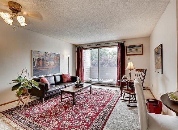 5th image of 2425 E Franklin Ave APT 308
