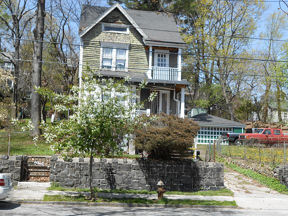 3rd image of 24 Catlin Ave