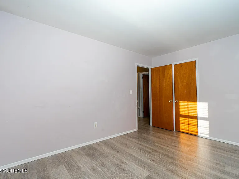 315 Beverly Way — Photo 16