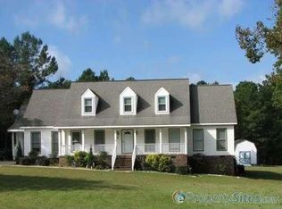 1621 Eastwood Dr, Fuquay Varina, NC 27526