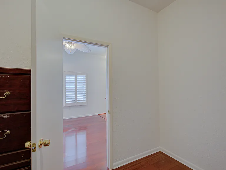31 Freshwater Dr — Photo 1