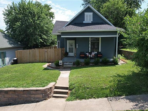 2nd image of 2812 Olive St