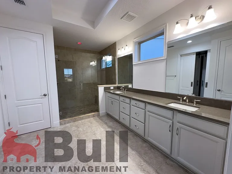 13079 Stanthorne Ave — Photo 17