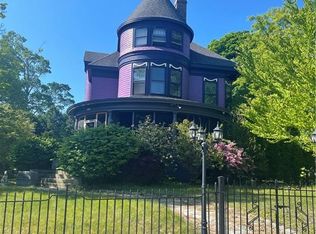 215 Carrington Ave, Woonsocket, RI 02895