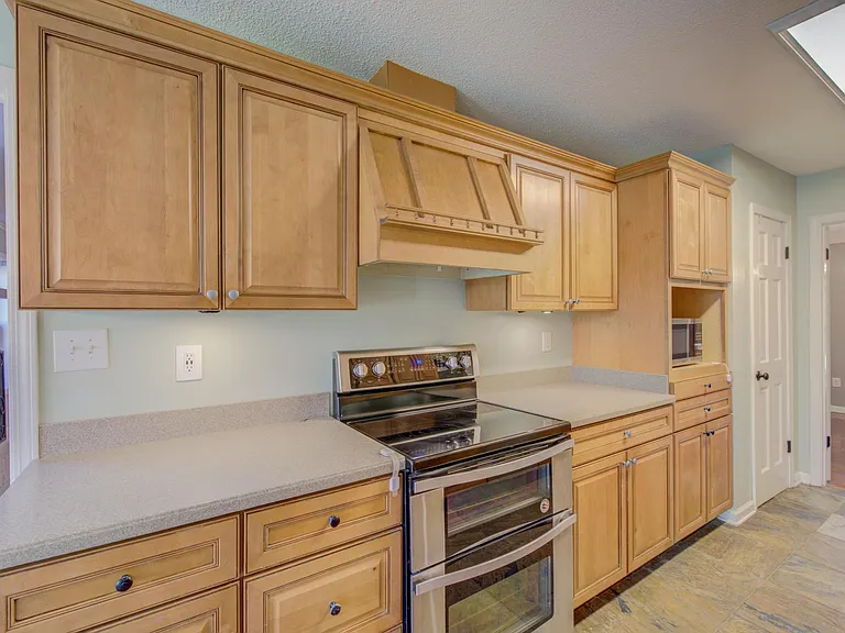8084 Dogwood Villa Dr — Photo 4
