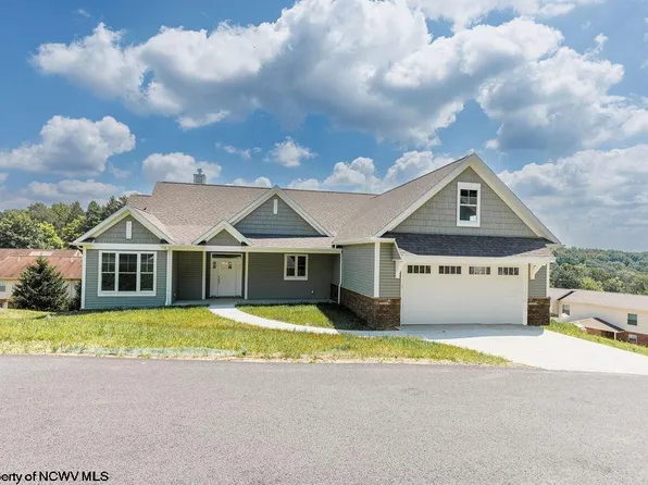 109 Lockwood Dr, Morgantown, WV 26508