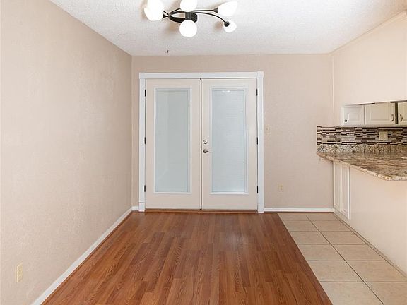 4th image of 302 Avenue H