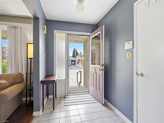 2nd image of 18 Anne Ct