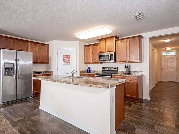 5th image of 337 Green Palm Court St