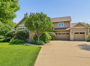 7408 Eagle Crest Dr, Johnston, IA 50131