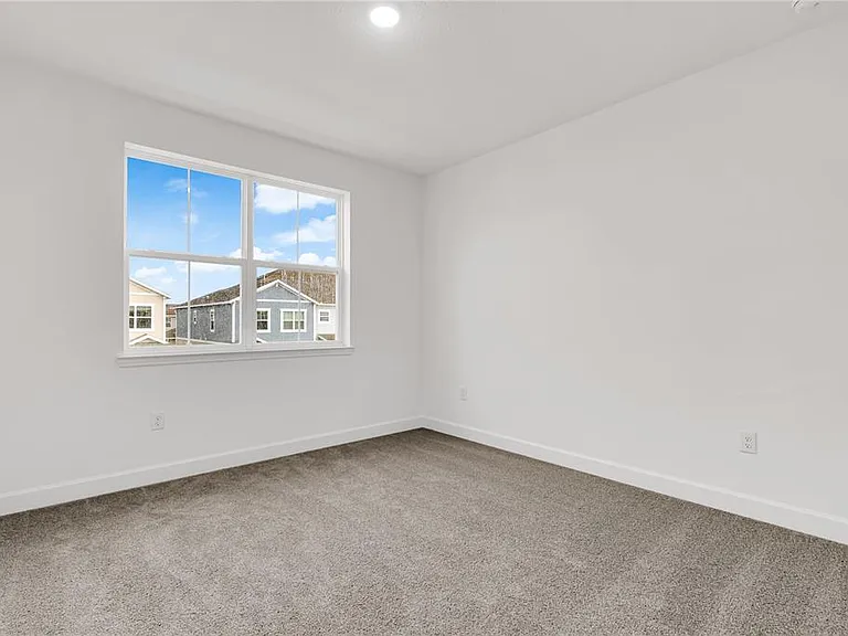 15179 Blue Peacock Ln — Photo 26