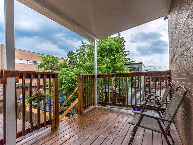 167 Markham St #2 — Photo 6