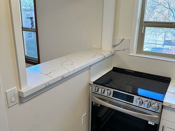 5th image of 2520 32nd Ave W #205
