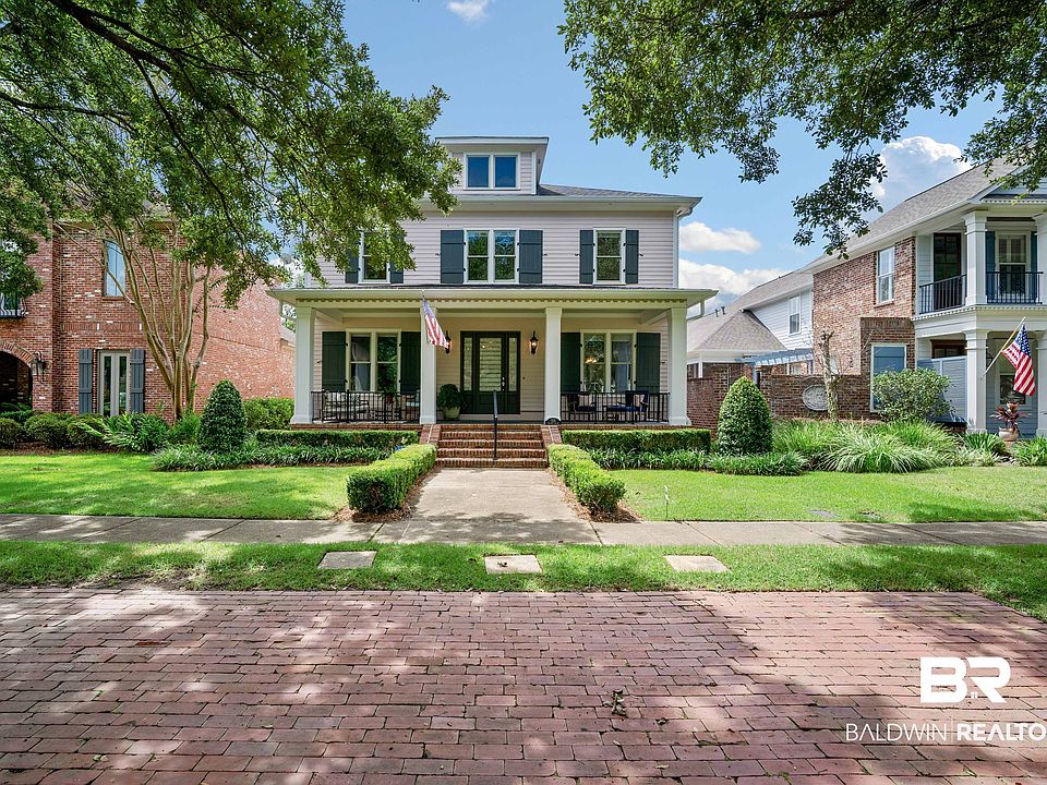 1st image of 105 Savannah Sq