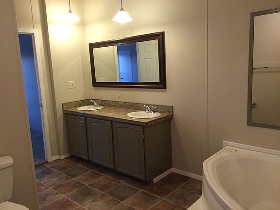 5th image of 33023 W Wier Ave