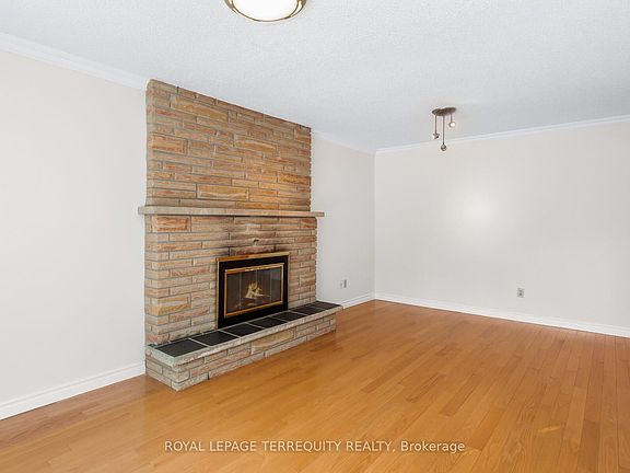 5th image of 1656 Carrington Rd