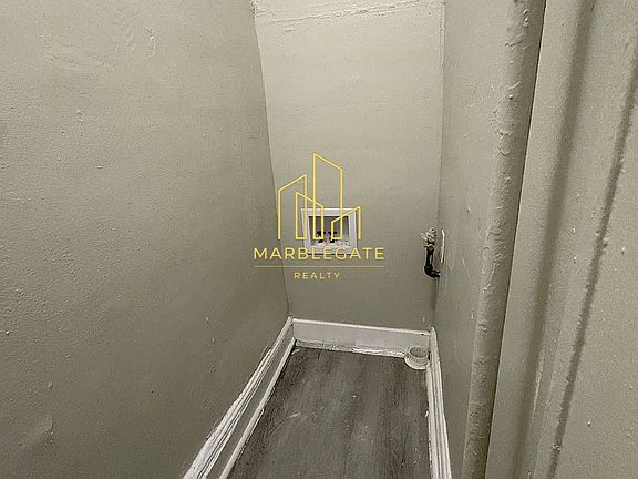5th image of 35-37 Hanford St #11R