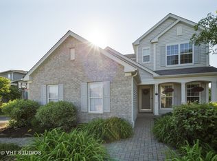 2112 Greenview Dr, Woodstock, IL 60098