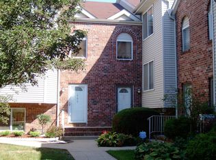 403 Holly Dr, Perth Amboy, NJ 08861
